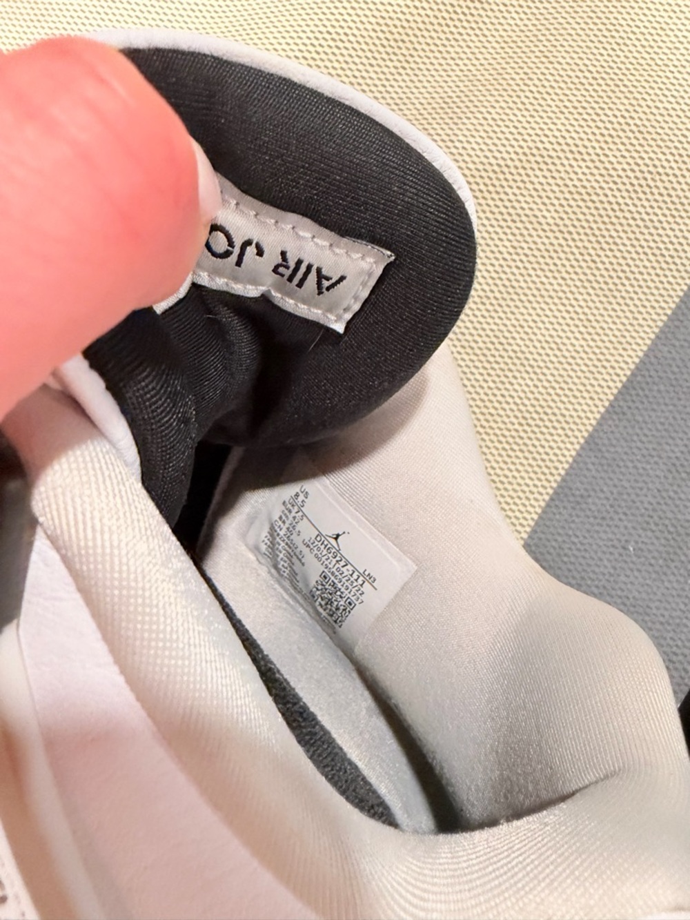 Jordan Men's White and Black Retro Sneakers - Picture 6 of 6